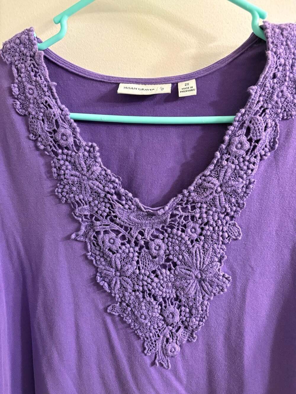 Susan Graver Plus Size 2X Purple V-Neck Lace Medallion Knit Top
